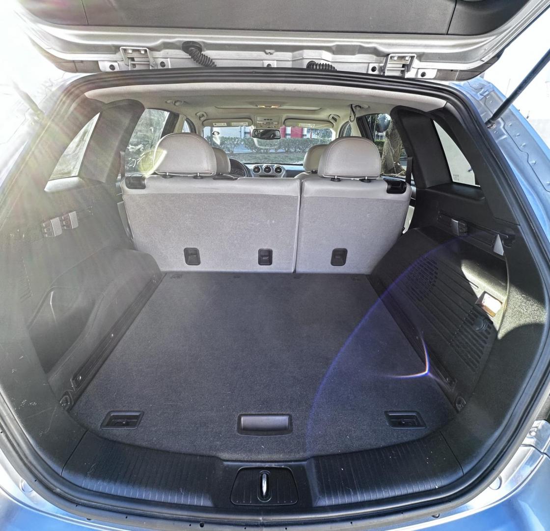 2013 Silver Chevrolet Captiva Sport Fleet LTZ FWD (3GNAL4EK0DS) with an 2.4L L4 DOHC 16V FFV engine, 6-Speed Automatic transmission, located at 4724 53rd Ave East, Suite 1, Bradenton, FL, 34203, (941) 803-7117, 27.445360, -82.501678 - Photo#12